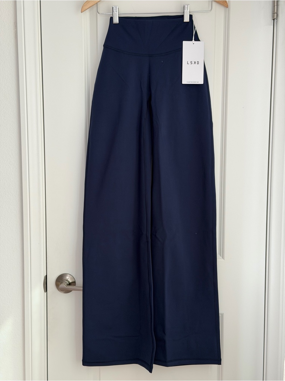 LSKD Fusion V-Contour High-Rise Pant in Future Navy, Size X-Small - Picture 7 of 12